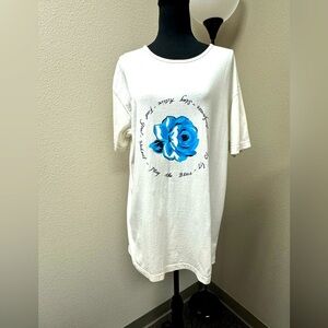 Liz Claiborne White Bodywear Tee Shirt short Sleeve Top Size M/L